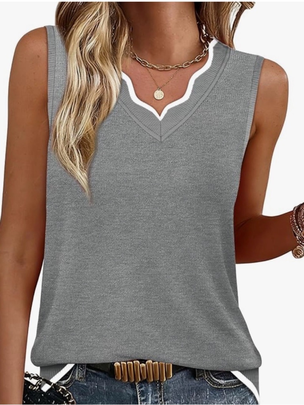 Sleeveless V-Neck Knit Tank Top - Gray. Size Large